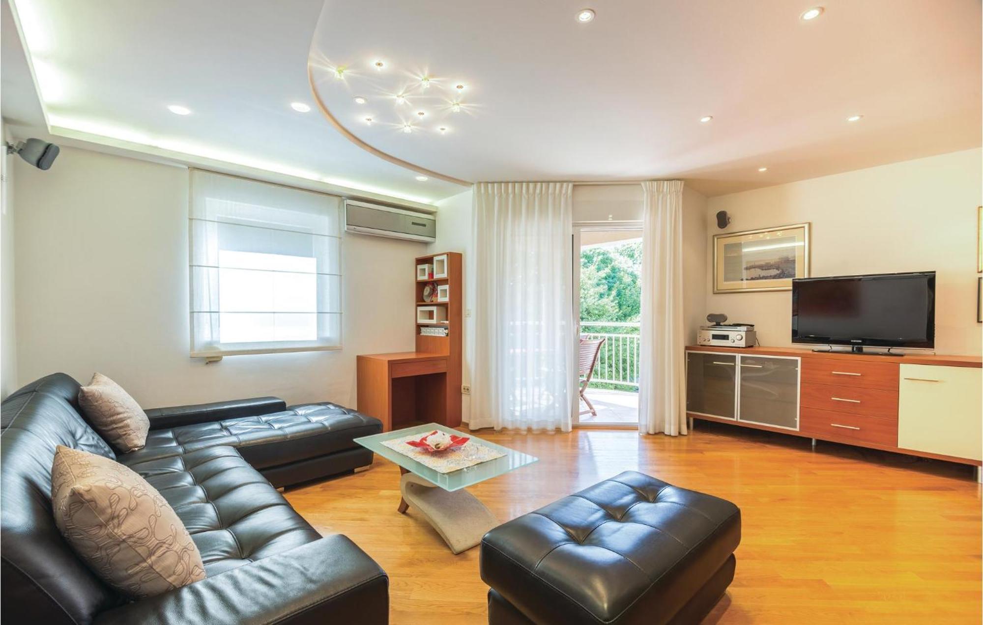 Cozy Apartment In Rijeka With Kitchen Eksteriør billede